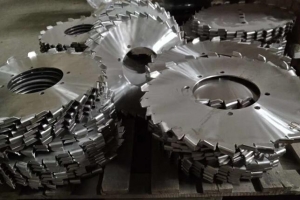 熱噴涂廠家?guī)懔私鉄釃娡砍Ｒ姷男迯?fù)類型有哪些？